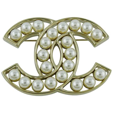 vintage chanel booches for low price|chanel brooch price.